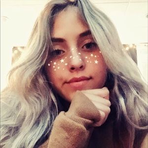 Meet your Posher, Lydia